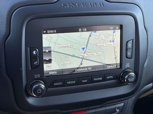 Used 2017 Jeep Renegade Limited FWD image 14