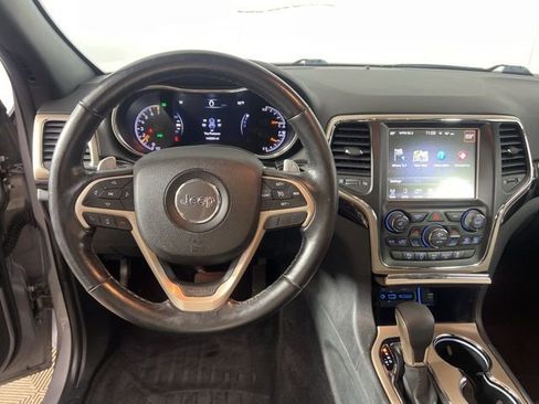 Used 2016 Jeep Grand Cherokee Laredo 75th Anniversary image 14