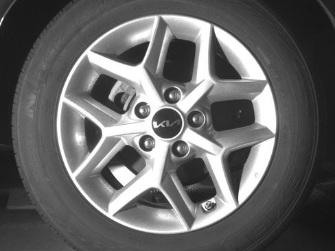 Used 2025 Kia Soul LX w/ LX Technology Package FWD image 14