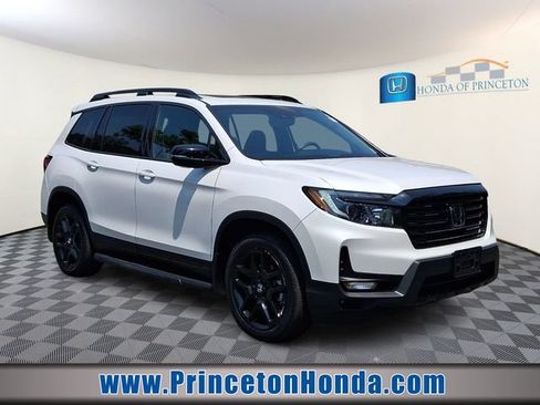 Certified 2024 Honda Passport Black Edition image 1