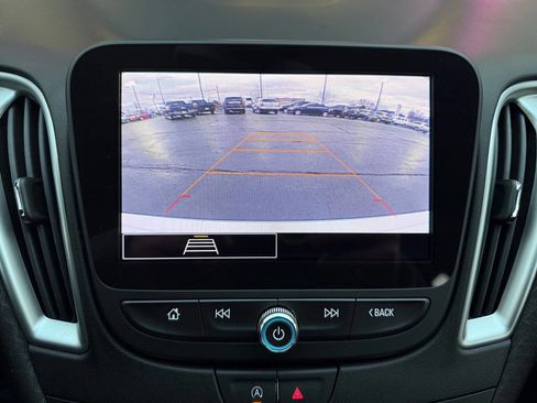 Used 2022 Chevrolet Malibu LT image 15