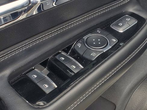 Certified 2023 Lincoln Corsair AWD w/ Equipment Group 101A image 9