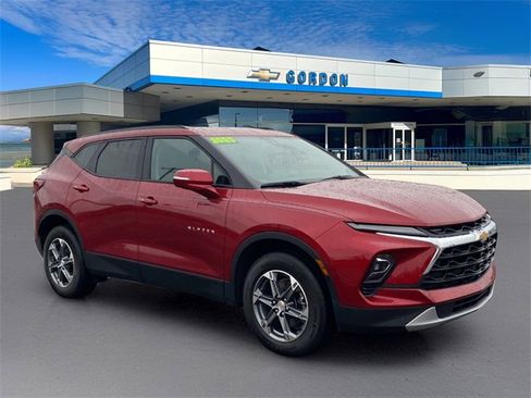 Used 2023 Chevrolet Blazer LT image 6