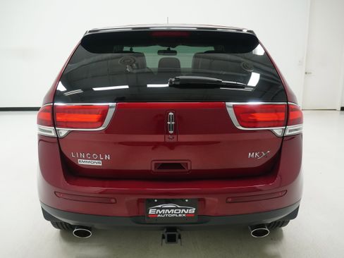 Used 2013 Lincoln MKX FWD image 5