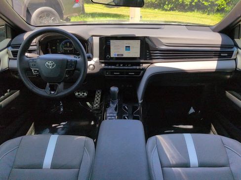 Used 2026 Toyota Camry SE FWD image 14
