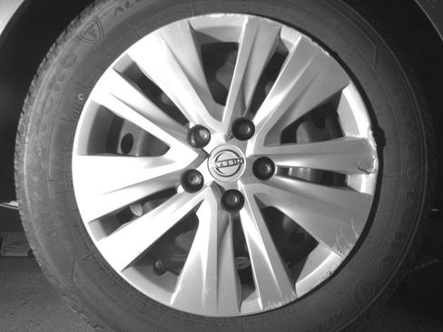 Used 2025 Nissan Sentra S image 15