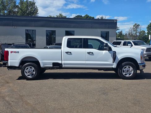 New 2026 Ford F350 XLT w/ FX4 Off-Road Package AWD/4WD image 26