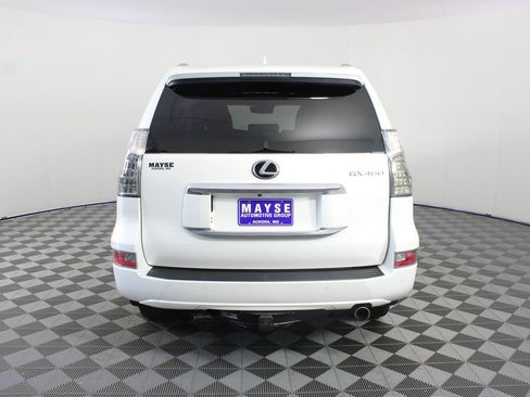 Used 2021 Lexus GX 460 Premium w/ Premium Package AWD/4WD image 28