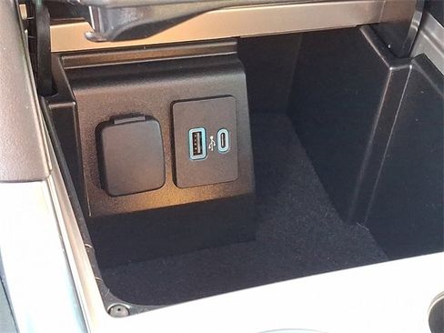 Used 2022 Ford Explorer Timberline image 26