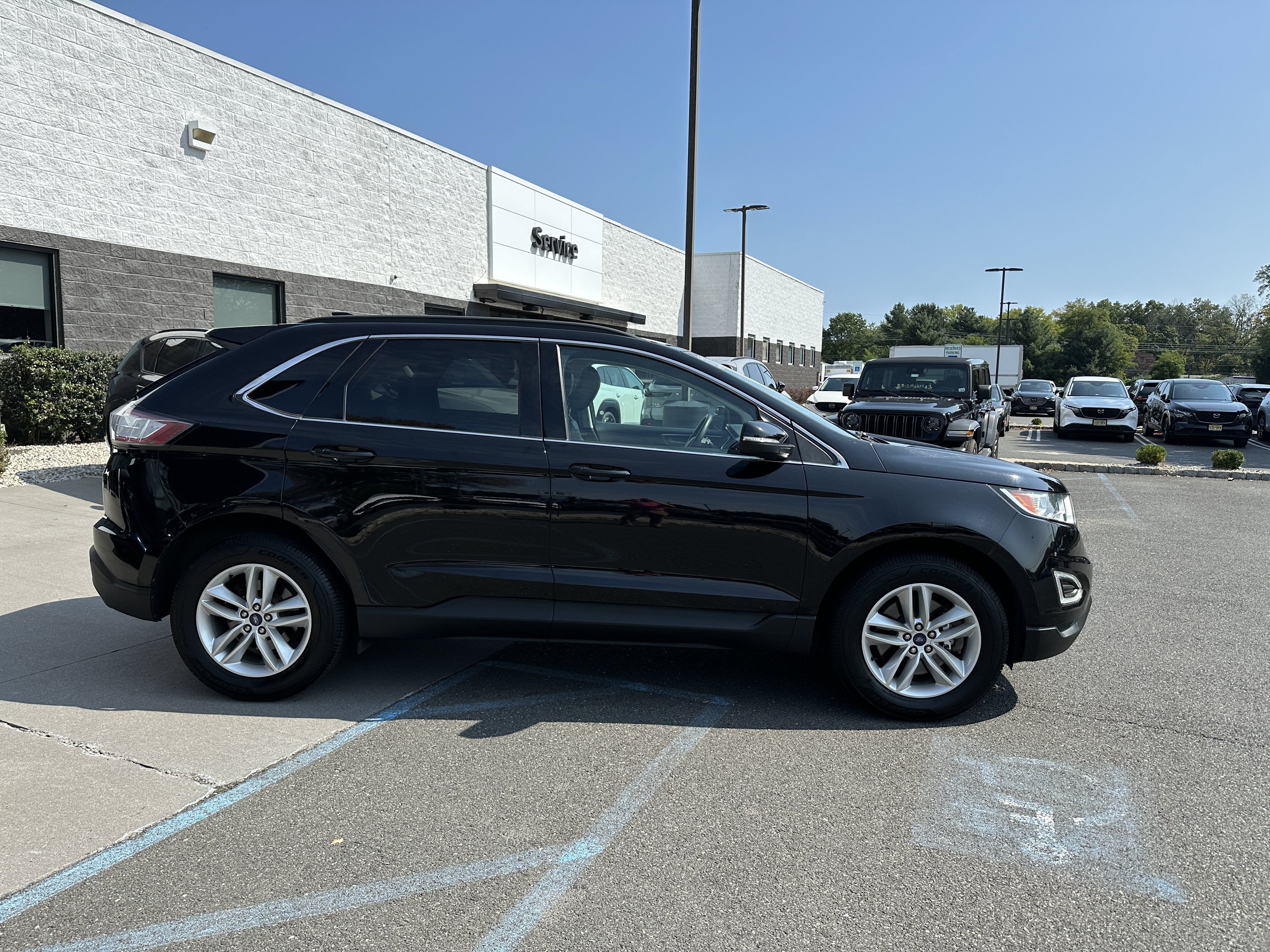 Used 2018 Ford Edge SEL w/ Equipment Group 201A AWD/4WD image 10