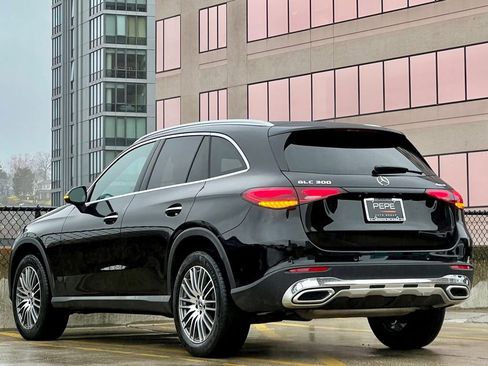 Certified 2026 Mercedes-Benz GLC 300 4MATIC image 5