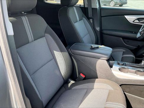 Used 2025 Chevrolet Blazer LT w/ Convenience Package image 7