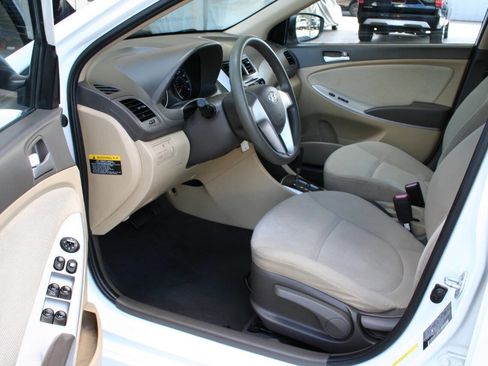 Used 2013 Hyundai Accent GLS FWD image 14