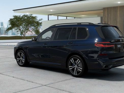Used 2027 BMW X7 xDrive40i AWD/4WD image 2