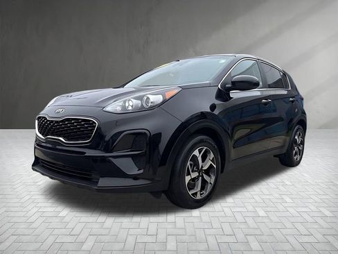 Used 2022 Kia Sportage LX image 2