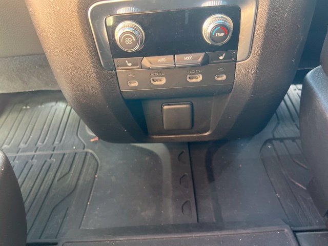 Used 2021 GMC Yukon XL Denali w/ Denali Ultimate Package AWD/4WD image 24