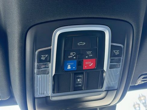 Used 2023 RAM 1500 Limited AWD/4WD image 18