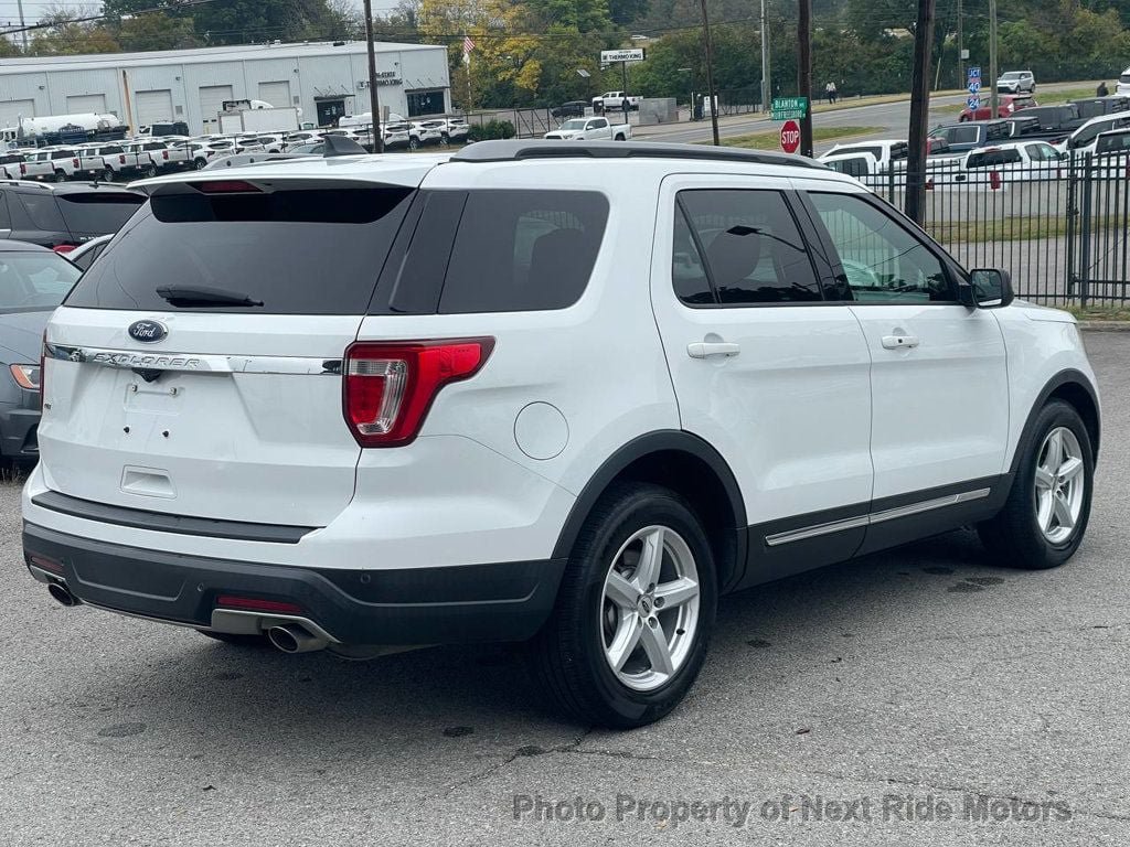 Used 2018 Ford Explorer XLT FWD image 6