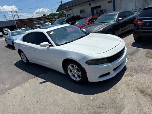 Used 2020 Dodge Charger SXT w/ Leather Interior Group RWD image 3