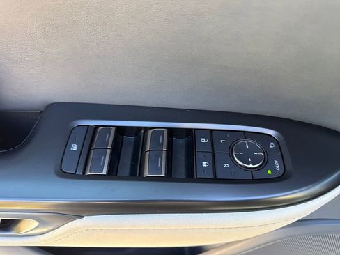 Used 2024 Lexus RZ 300e Premium image 15