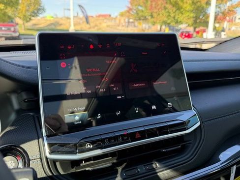 New 2025 Jeep Compass Latitude w/ Sun & Sound Group image 3