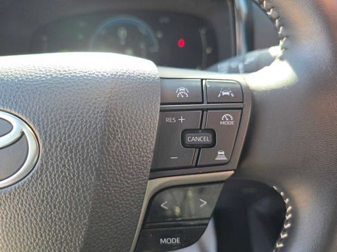 Certified 2025 Toyota Camry SE FWD image 31