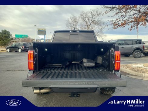 Used 2024 Toyota Tacoma TRD Sport image 34