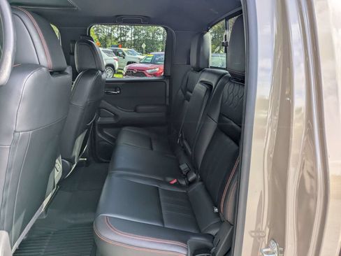 Used 2023 Nissan Frontier PRO-4X w/ Pro-4X Premium Package AWD/4WD image 14