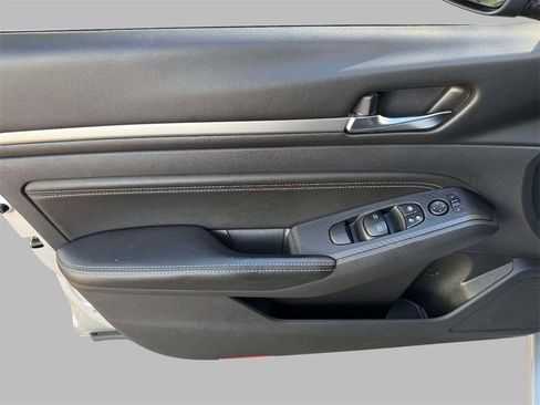 Used 2019 Nissan Altima 2.5 SL image 19