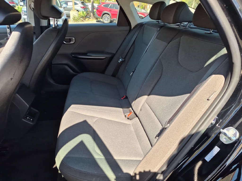 Used 2025 Kia K4 FWD image 25