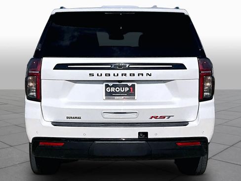 Used 2024 Chevrolet Suburban RST w/ Luxury Package AWD/4WD image 5