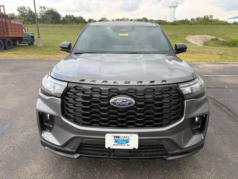 New 2026 Ford Explorer ST-Line AWD/4WD image 2