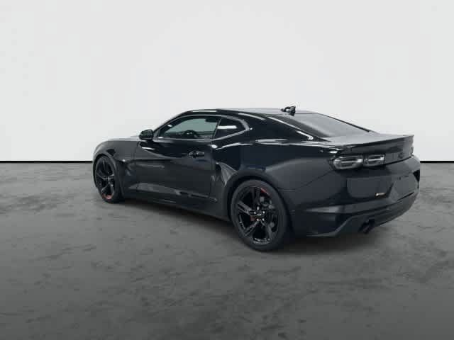 Used 2020 Chevrolet Camaro LT w/ RS Package RWD image 9