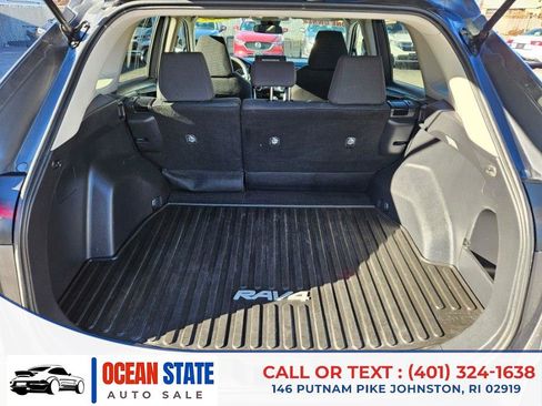 Used 2022 Toyota RAV4 LE image 21