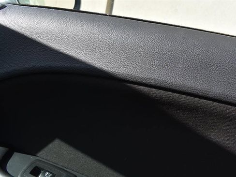 Used 2023 Dodge Challenger SXT image 22