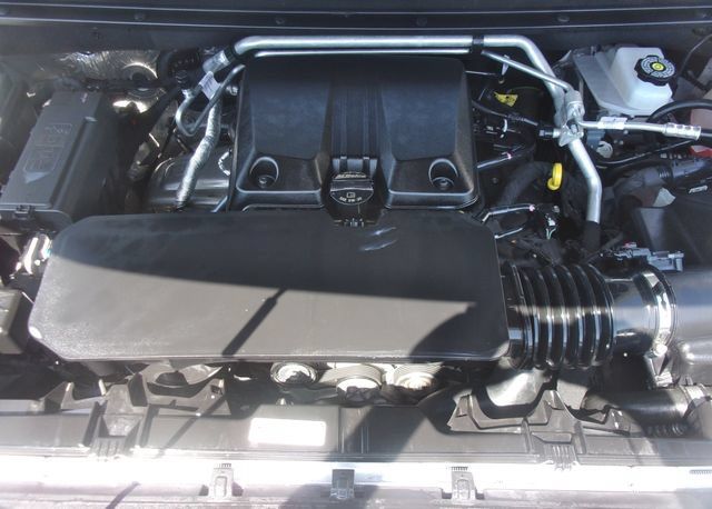 Used 2024 Chevrolet Colorado ZR2 w/ ZR2 Convenience Package III AWD/4WD image 22