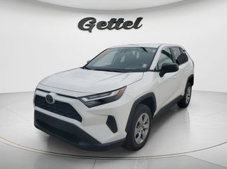 Used 2025 Toyota RAV4 LE FWD video 1