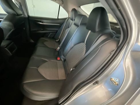 Used 2020 Toyota Camry SE image 23
