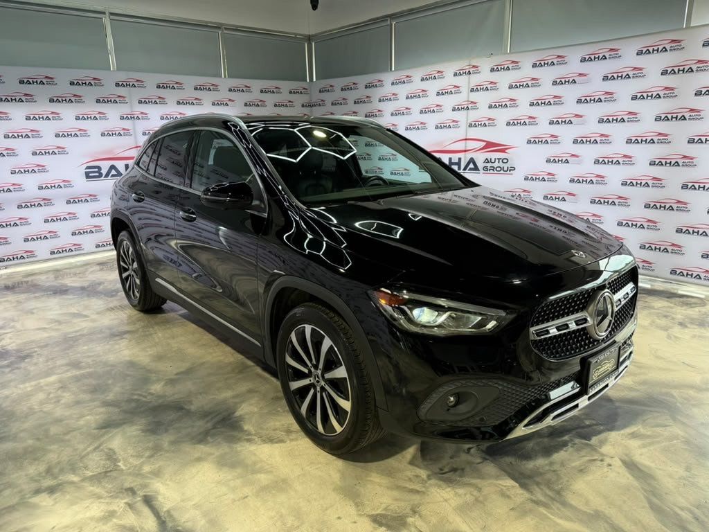 Used 2023 Mercedes-Benz GLA 250 4MATIC w/ Premium Package image 7