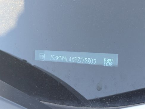 Used 2023 GMC Acadia SLT w/ Technology Package image 10