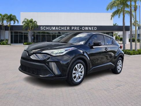 Used 2021 Toyota C-HR LE image 3