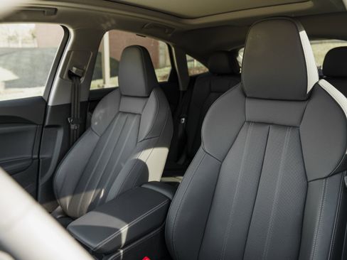 Certified 2025 Audi Q5 Premium Plus w/ Premium Plus image 22