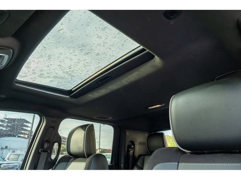 Used 2025 RAM 2500 Laramie AWD/4WD image 16