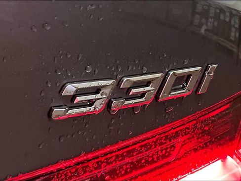 Used 2025 BMW 330i Sedan w/ Convenience Package image 11