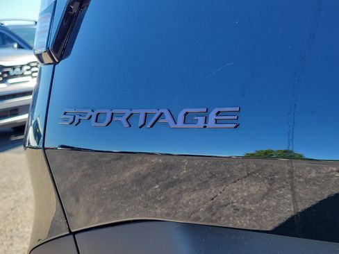 Used 2025 Kia Sportage X-Line w/ Premium Package AWD/4WD image 6