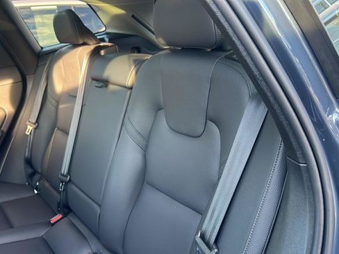 Used 2024 Volvo XC60 B5 Plus w/ Protection Package Premier AWD/4WD image 36