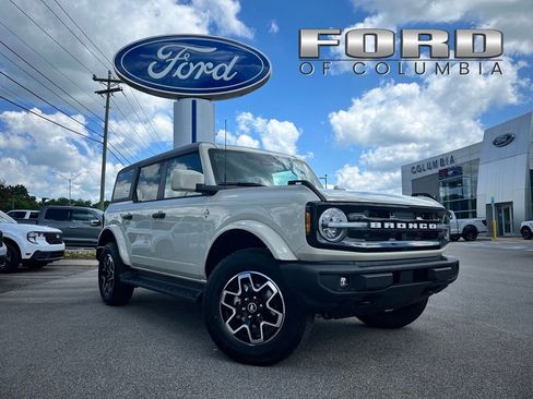 New 2026 Ford Bronco Outer Banks AWD/4WD image 1