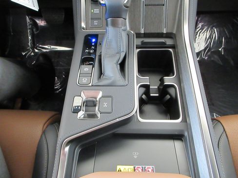 Used 2026 Lexus GX 550 w/ Accessory Package (2T) AWD/4WD image 52