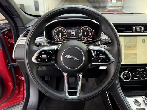 Used 2025 Jaguar F-PACE R-Dynamic S image 16