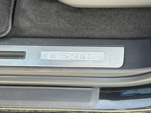 Used 2024 Lexus LX 600 4WD w/ Luxury Package image 16